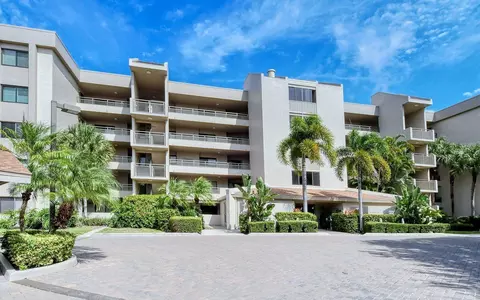6396 Midnight Cove Rd #913, Sarasota, FL 34242