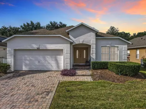905 Balmoral Dr, Davenport, FL 33896