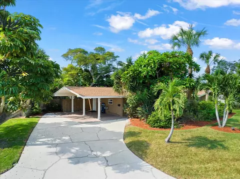 5001 38th Way S, Saint Petersburg, FL 33711