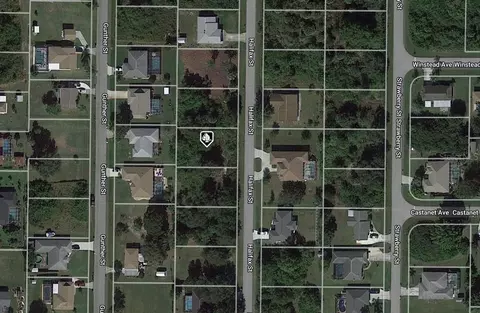 7015 Halifax St, Englewood, FL 34224