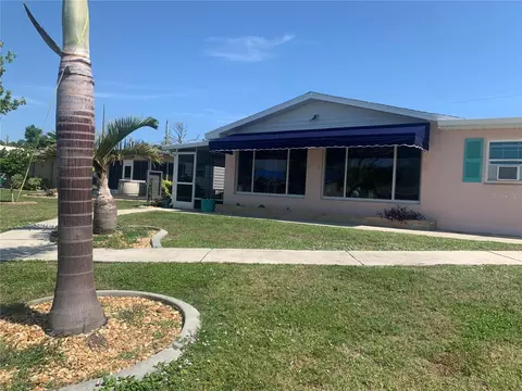18401 Hottelet Cir, Port Charlotte, FL 33948