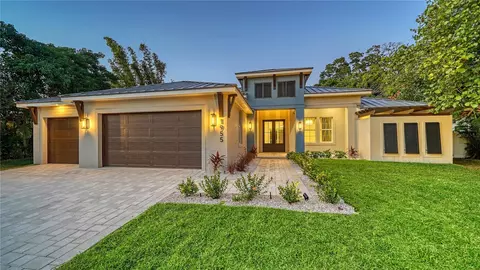 1955 Datura St, Sarasota, FL 34239