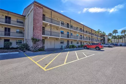 2220 Stickney Point Rd #535, Sarasota, FL 34231