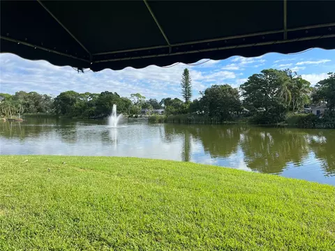 5699 Ashton Lake Dr #8, Sarasota, FL 34231