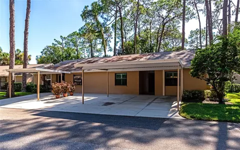 4839 Village Gardens Dr #174, Sarasota, FL 34234
