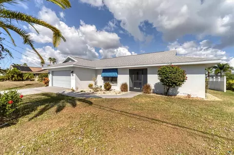 205 Mark Twain Ln, Rotonda West, FL 33947