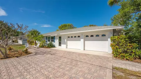 619 Jungle Queen Way, Longboat Key, FL 34228