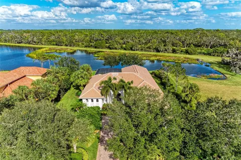3314 Founders Club Dr, Sarasota, FL 34240