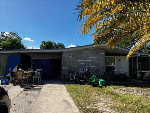 2208 Wellesley Dr N, Bradenton, FL 34207