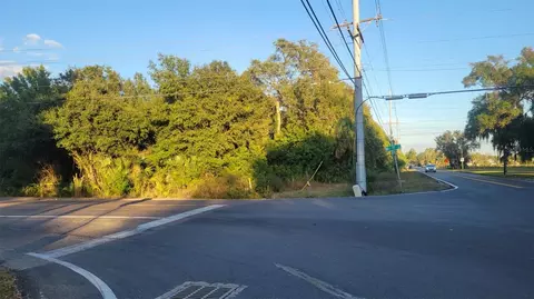 7802 Riverview Dr, Riverview, FL 33578