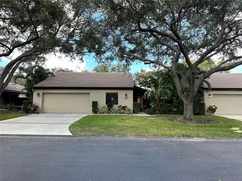 3947 Glen Oaks Manor Dr, Sarasota, FL 34232