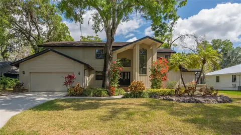 1764 Oak Lakes Dr, Sarasota, FL 34232