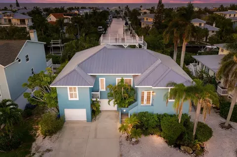 316 Tarpon St, Anna Maria, FL 34216