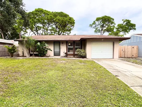 4735 Selma St, Sarasota, FL 34232