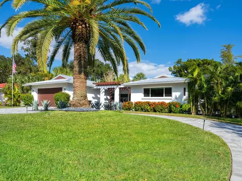 622 Tropical Cir, Sarasota, FL 34242