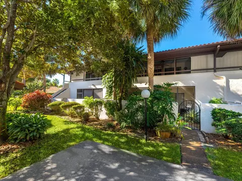 3500 El Conquistador Pkwy #110, Bradenton, FL 34210