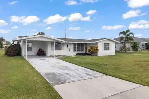 565 Spruce St NW, Port Charlotte, FL 33952