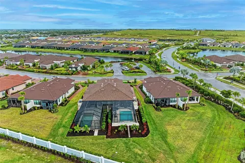 6266 Plateau Ct, Bradenton, FL 34203