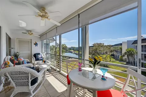 4380 Exeter Dr #306, Longboat Key, FL 34228