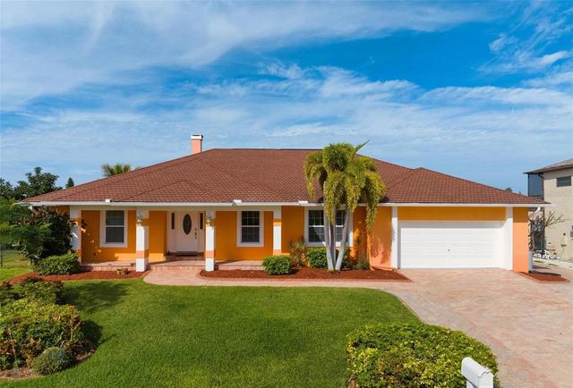903 Golf Island Dr, Apollo Beach, FL 33572
