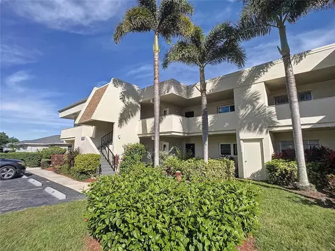 7133 W Country Club Dr N #251, Sarasota, FL 34243