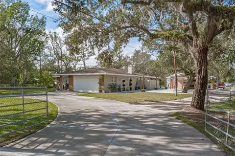 3610 67th Street Ct E, Bradenton, FL 34208