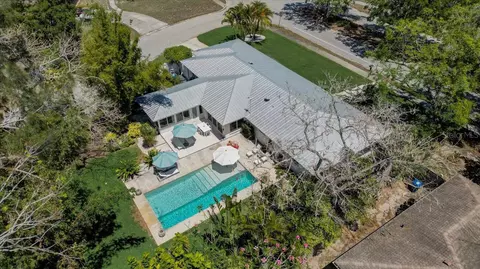 2531 Siesta Dr, Sarasota, FL 34239