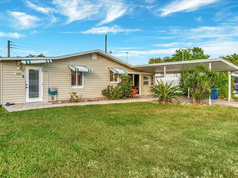 1111 51st Ave W, Bradenton, FL 34207