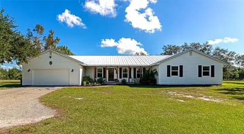 527 Oakford Rd, Sarasota, FL 34240