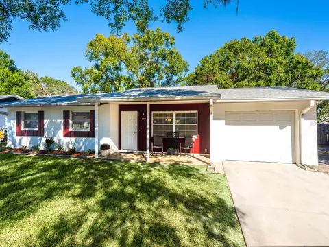 2541 Arapaho St, Sarasota, FL 34231