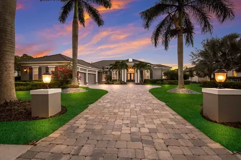 8325 Farington Ct, Lakewood Ranch, FL 34202