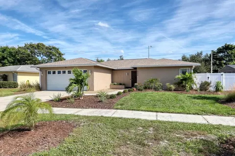 1846 Woodhaven Cir, Sarasota, FL 34232
