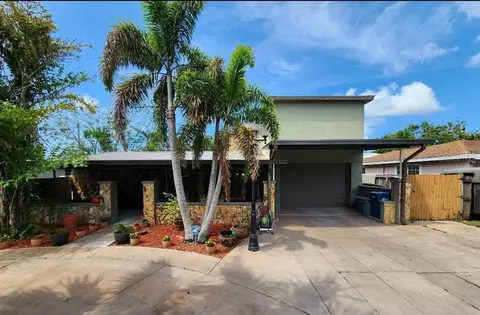 2710 19th St W, Bradenton, FL 34205