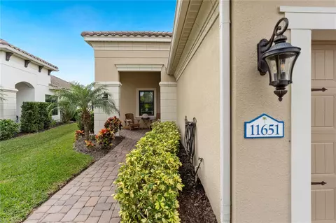 11651 Okaloosa Dr, Venice, FL 34293
