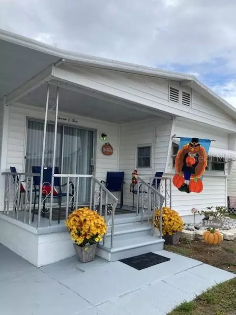 1105 49th Avenue Dr W, Bradenton, FL 34207