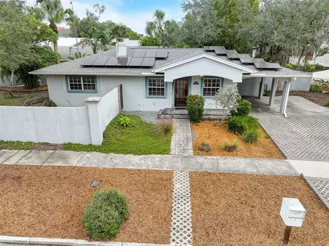 1011 Virginia Dr, Sarasota, FL 34234