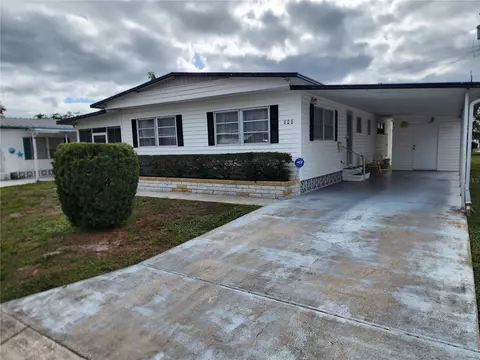 312 49th Avenue Dr W, Bradenton, FL 34207
