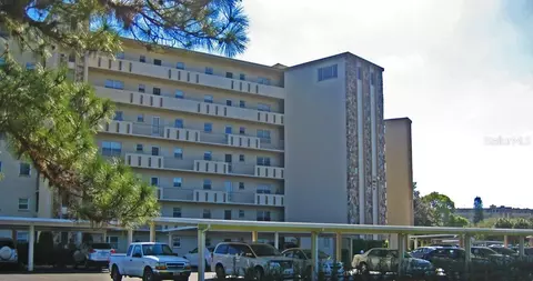 3660 Ironwood Cir #301M, Bradenton, FL 34209