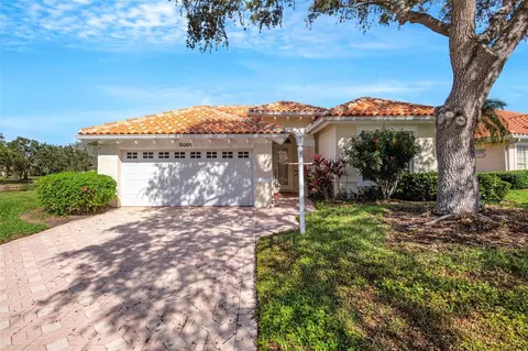 5001 Hanging Moss Ln, Sarasota, FL 34238