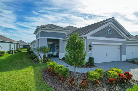 2715 Sapphire Blue Ln, Bradenton, FL 34211