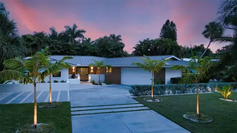 217 Bird Key Dr, Sarasota, FL 34236