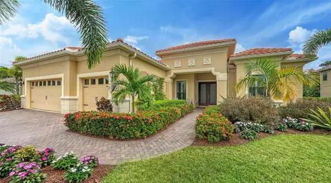 8240 Larkspur Cir, Sarasota, FL 34241