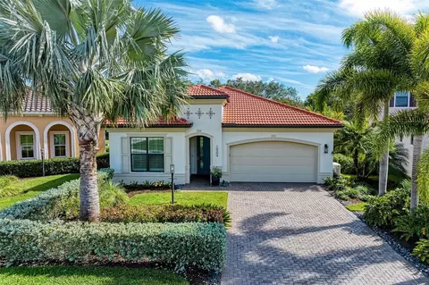 10504 Eastwood Dr, Bradenton, FL 34211