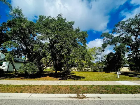 615 Bellora Way, Sarasota, FL 34234