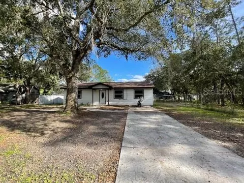 1445 Wauchula St, Intercession City, FL 33848