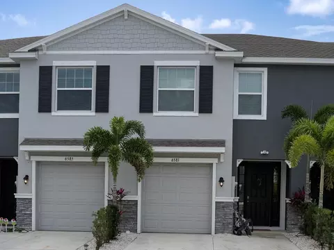 6581 Serenity Fall Ln, Sarasota, FL 34240