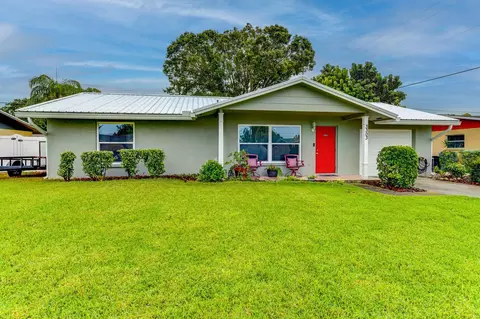3303 Oxford Dr W, Bradenton, FL 34205