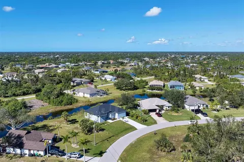 203 Apollo Dr, Rotonda West, FL 33947