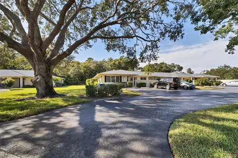 7024 W Country Club Dr N, Sarasota, FL 34243