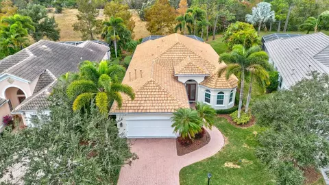 7620 Boltons Ct, University Park, FL 34201